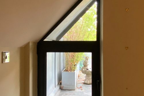 Tilt & Turn Aluminium Shaped window